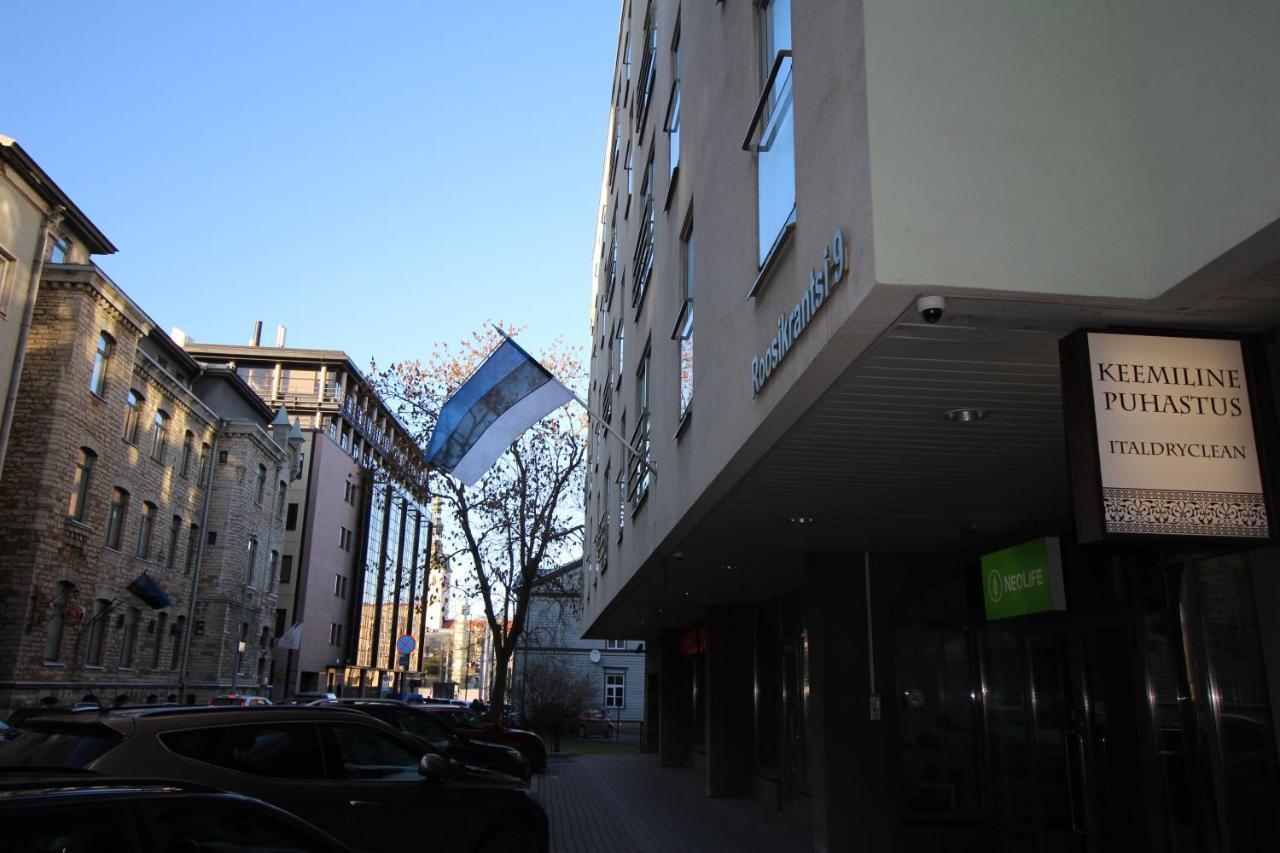 Tallinn City Apartments Roosikrantsi Buitenkant foto